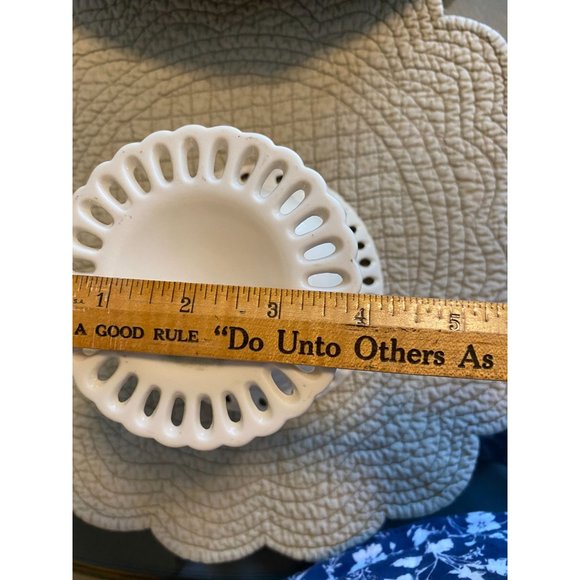 Vintage I. Godinger Ivory Lace Candy Dish - Picture 12 of 12